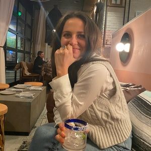 Meet your Posher, Chandler